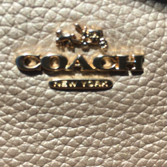 Meet your Posher, Allison - Picture 1 of 1